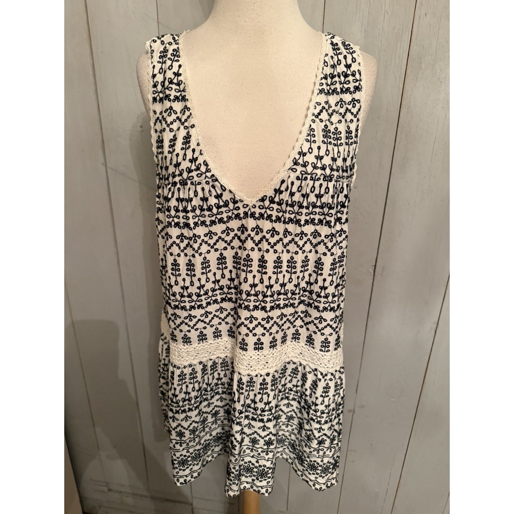Maeve By Anthropologie Embroidered Eyelet Black White Peplum‎ Top Boho Sz-L